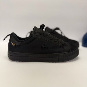 Lacoste Black Textured Low-Top Sneakers size 7.5 women’s